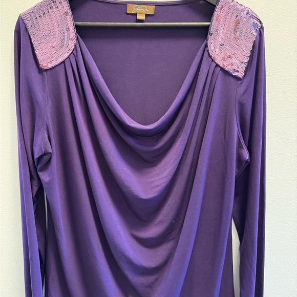 Jessica top with sequinned shoulders in size L (14-16) - Picture 2 of 4